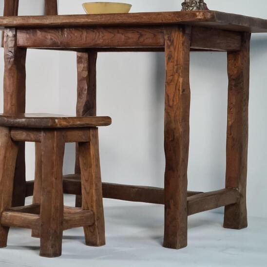 Oak brutalist folkart set of 4 stools and a table
